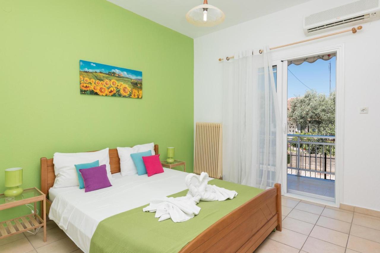 The Town House Apartment Лименас Екстериор снимка