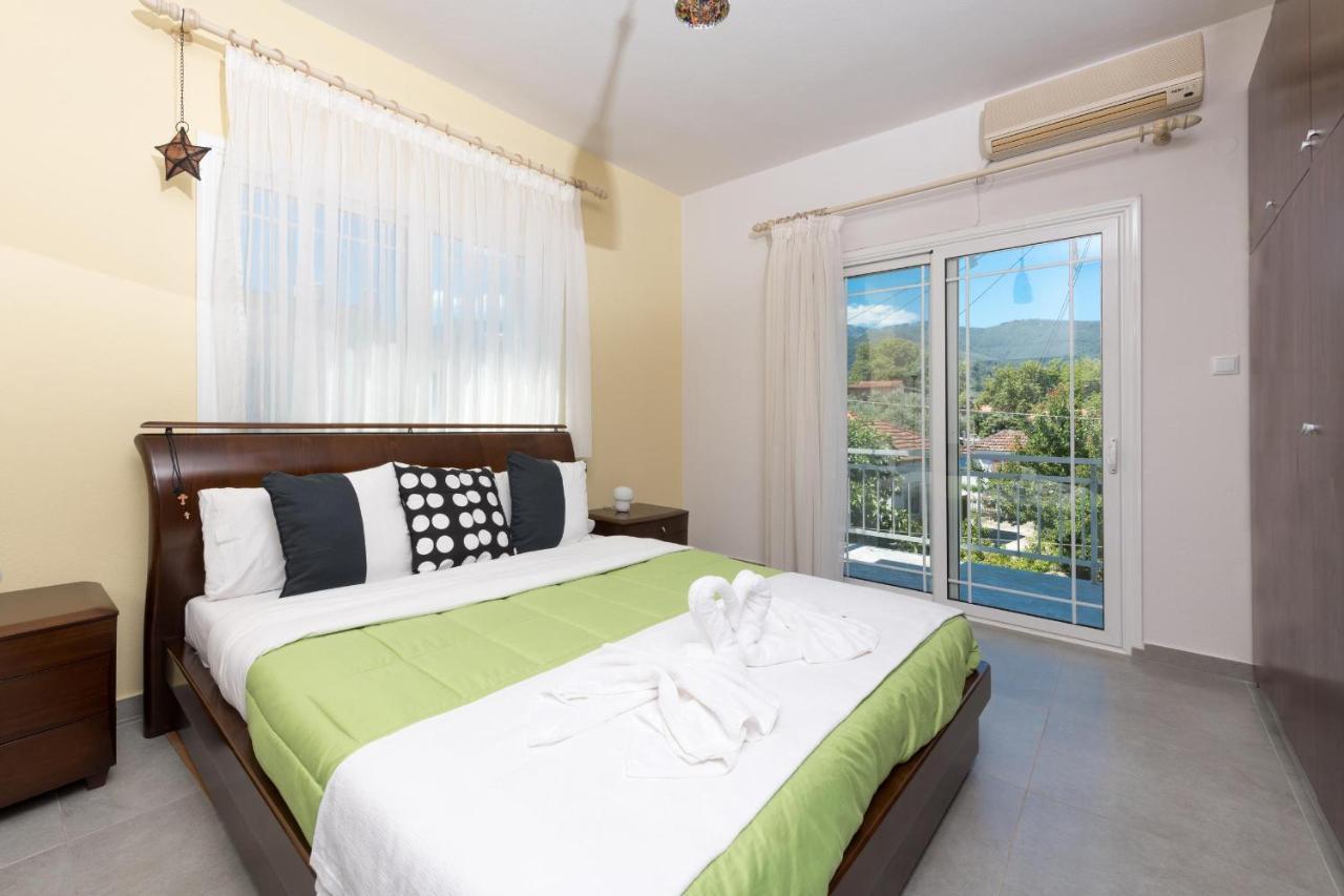 The Town House Apartment Лименас Екстериор снимка